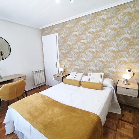 Apartamento Centrico Con Wifi Aviles Luaran gambar
