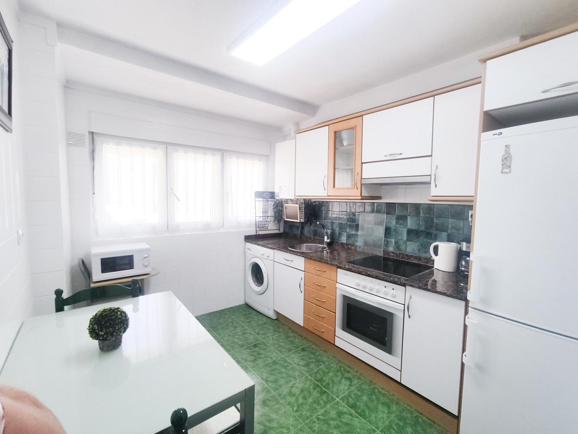 Apartamento Centrico Con Wifi Aviles Luaran gambar