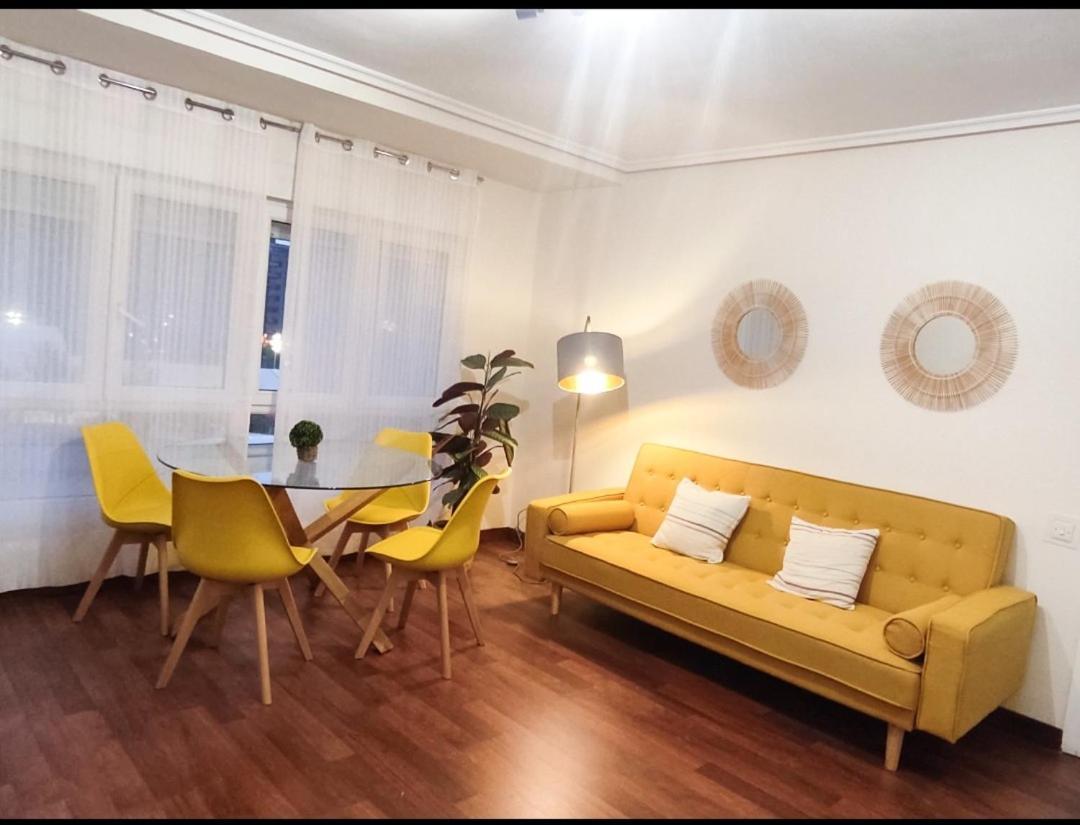 Apartamento Centrico Con Wifi Aviles Luaran gambar